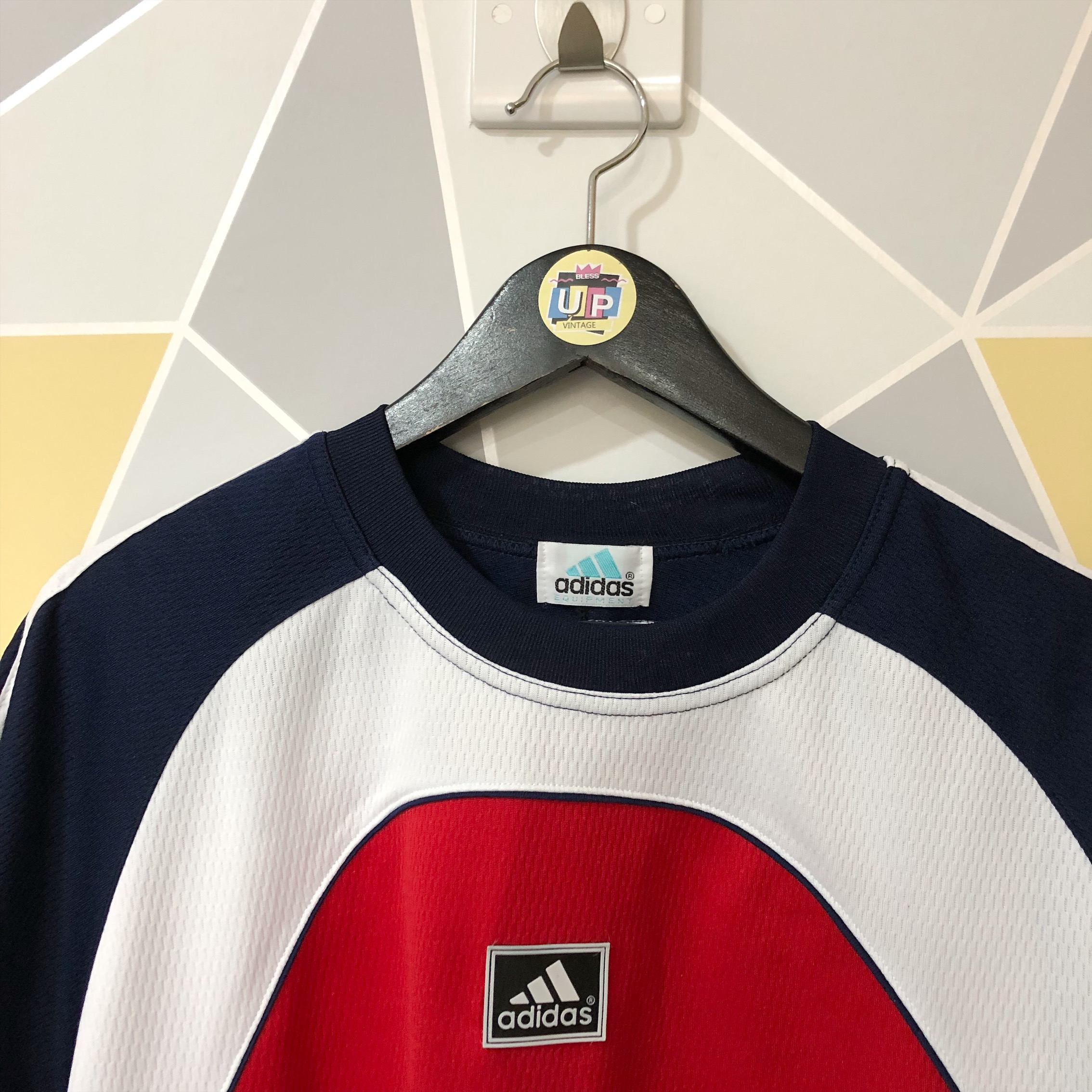 vintage adidas t shirt
