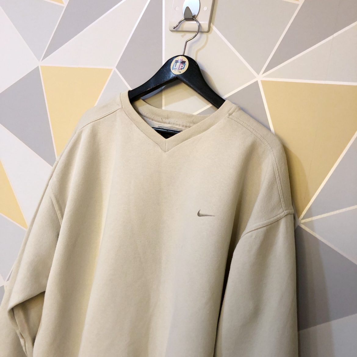 nike beige vintage sweatshirt