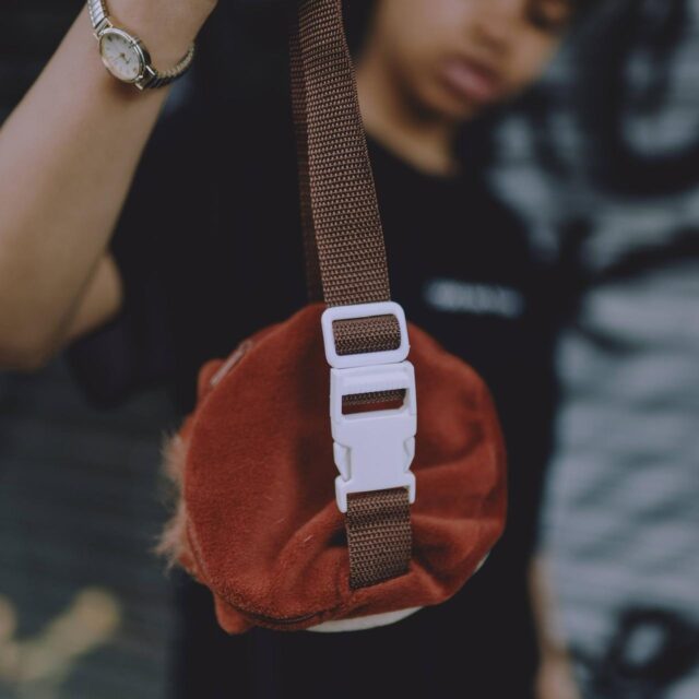 Vintage 90s Tasmanian Devil Shoulder Bag