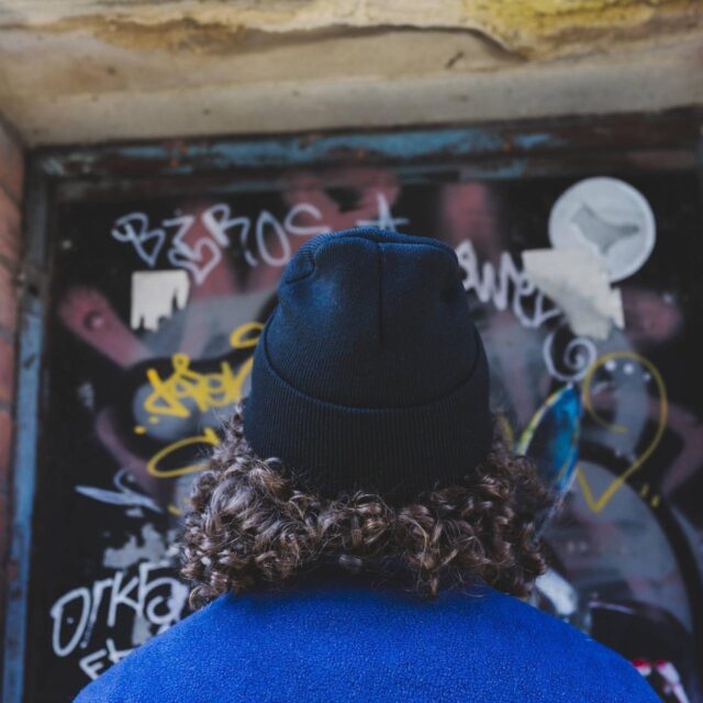 Unisex Black Looney Tunes 

Daffy Duck Beanie Hat
