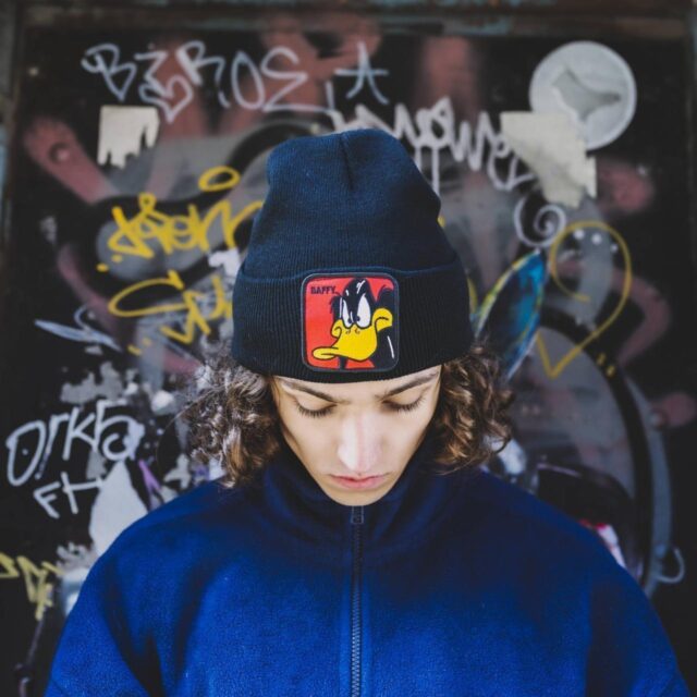 Unisex Black Looney Tunes 

Daffy Duck Beanie Hat