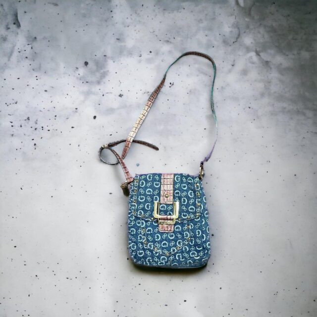 Vintage Y2K Guess Monogram Shoulder Bag