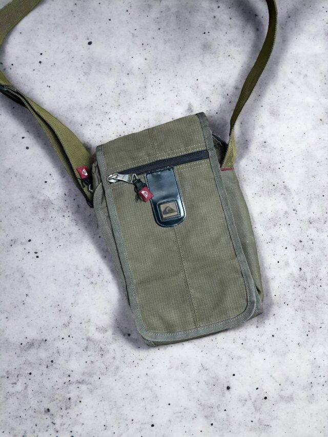 Vintage Y2K Brown Quiksilver Cross Body Bag