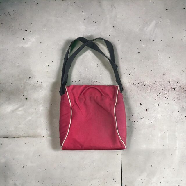 Vintage Early Y2K Crumpler Messenger Tech Bag