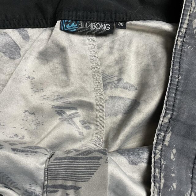 Vintage Y2K Men's Billabong Board Shorts - XL