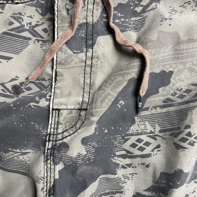Vintage Y2K Men's Billabong Board Shorts - XL