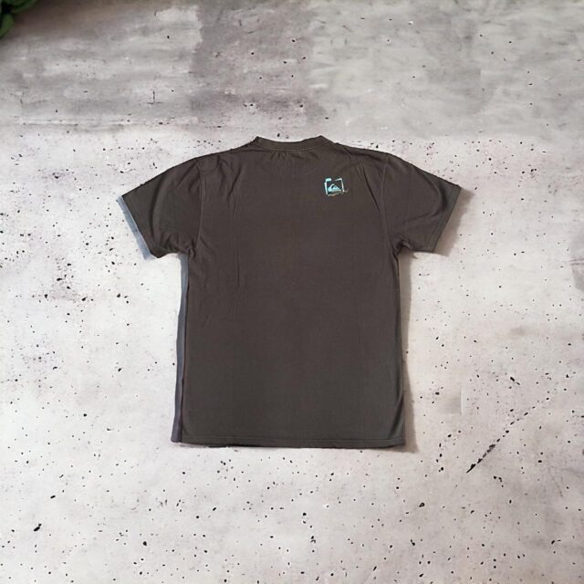 Men's Vintage Quiksilver Spell Out Tshirt - M