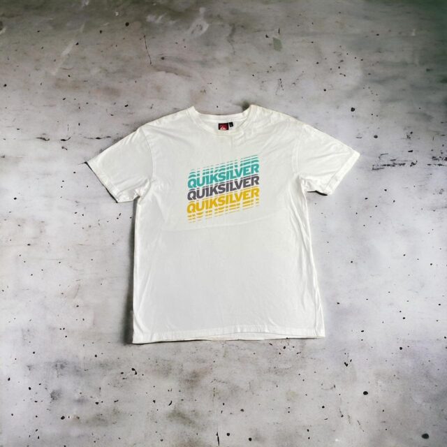 Men's Y2K Quiksilver Spell Out Tshirt - L