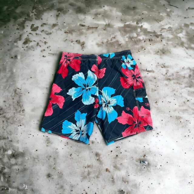 Vintage Y2K Men's O'Neill Board Shorts - XL