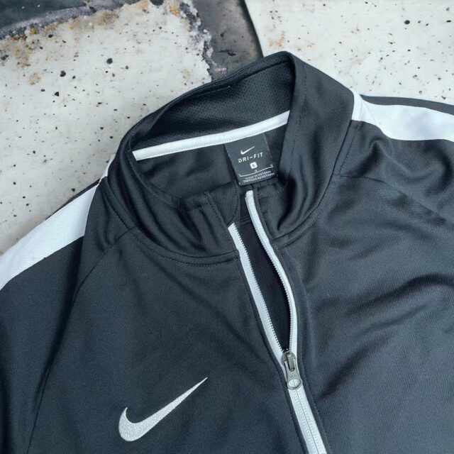 Men's Black Nike Dri Fit Jacket - L
