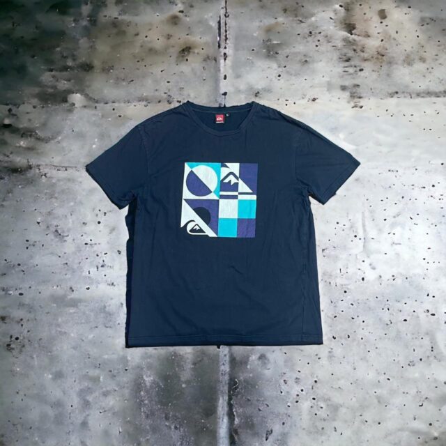 Men's Y2K Quiksilver Graphic Print Tshirt - XL