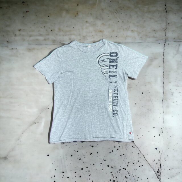 Men's Vintage Y2K O'Neill Spell Out Tshirt - L