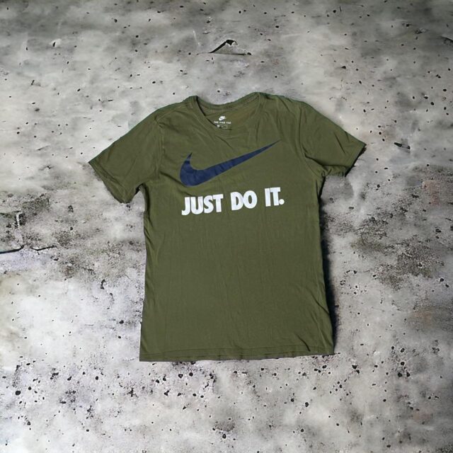 Men's Khaki Green Nike Spell Out Tshirt - M