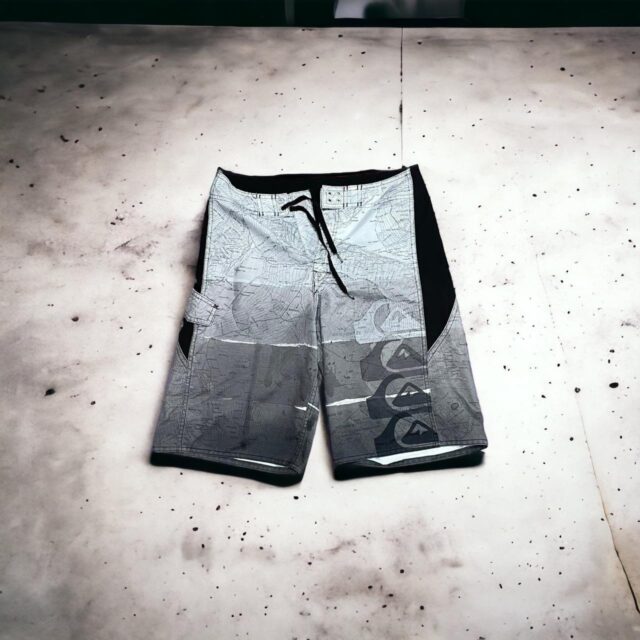 Vintage Men's Y2K Quiksilver Board Shorts - S