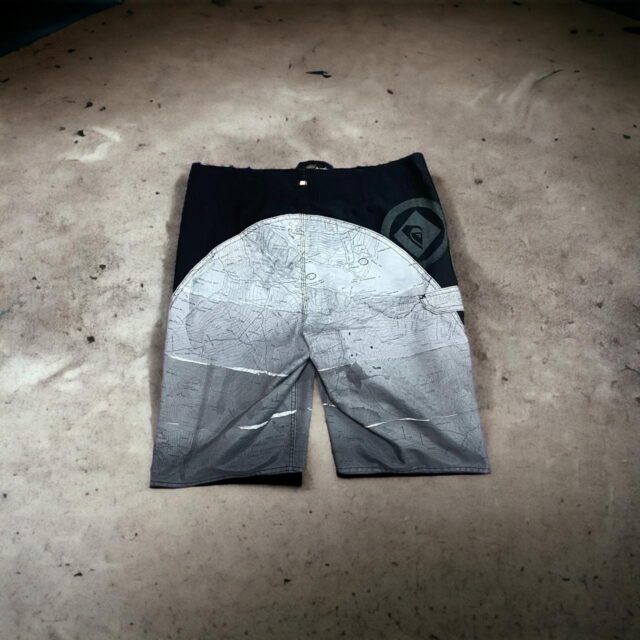 Vintage Men's Y2K Quiksilver Board Shorts - S