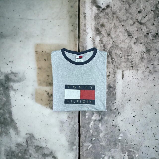 Vintage Men's Grey Tommy Hilfiger Spell Out Tshirt - M