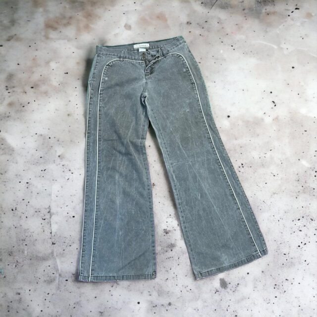 Vintage Y2K O'Neill Flare Jeans - 28"