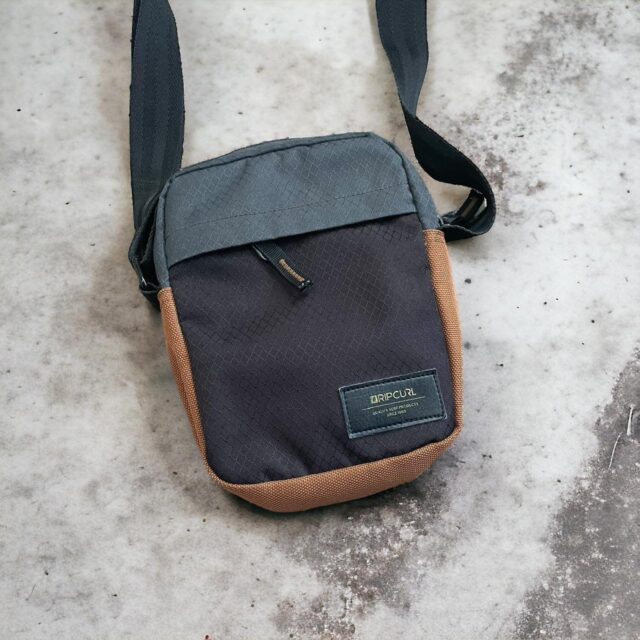 Men's Y2K Rip Curl Shoulder Bag