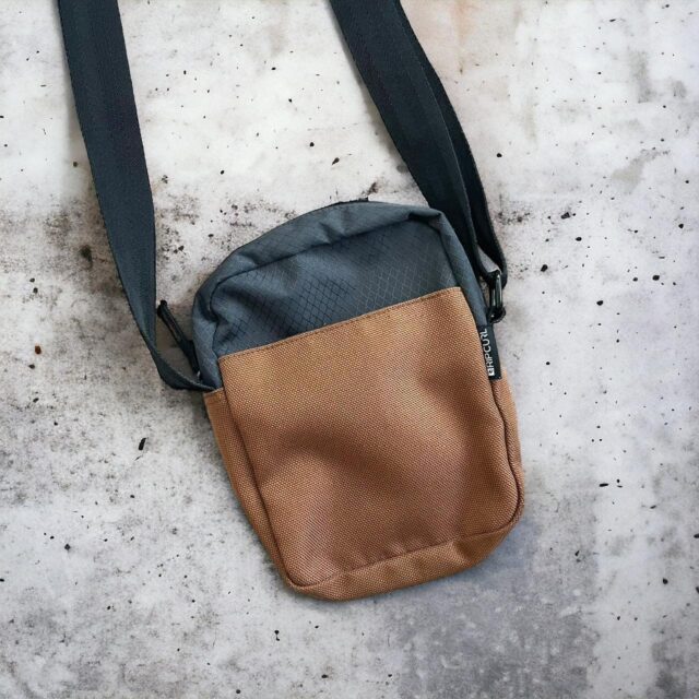 Men's Y2K Rip Curl Shoulder Bag