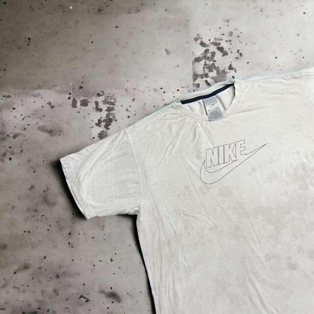 Men's Vintage Y2K Nike Spell Out Tshirt - XL