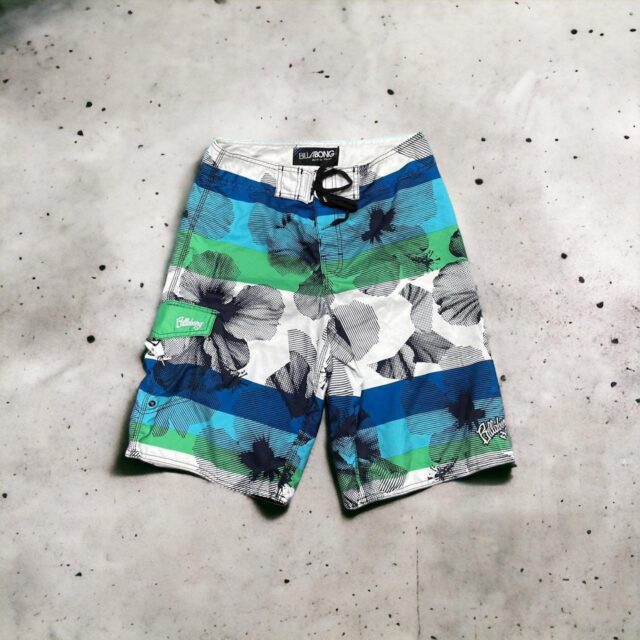 Vintage Men's Y2K Billabong Board Shorts - M
