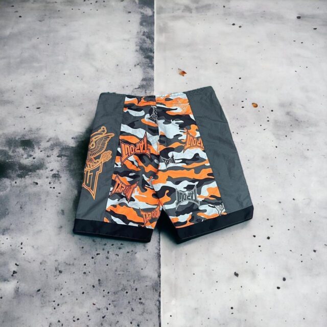 Men's Vintage Y2K TapOut Camo Board Shorts - L