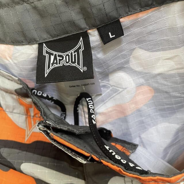 Men's Vintage Y2K TapOut Camo Board Shorts - L