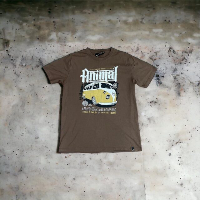 Men's Vintage Y2K Animal Spell Out Tshirt - M