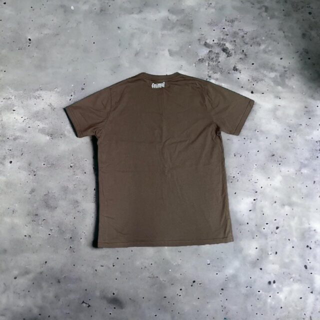 Men's Vintage Y2K Animal Spell Out Tshirt - M