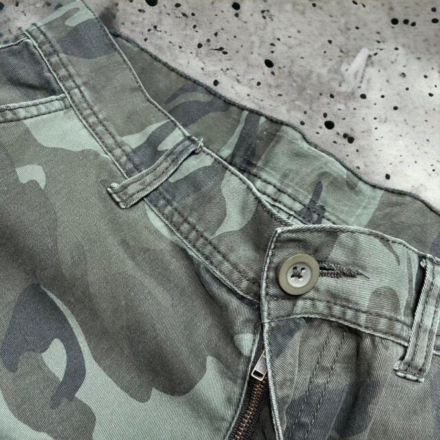 Men's Vintage Y2K Camo Cargo Pants - 34"