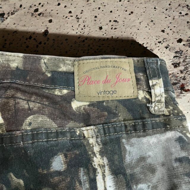 Vintage Y2K RealTree Designed Jeans - 30"