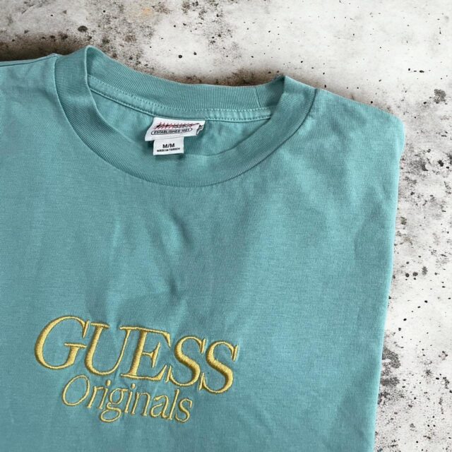 Men's Guess Originals Embroidered Spell Out Tshirt - M