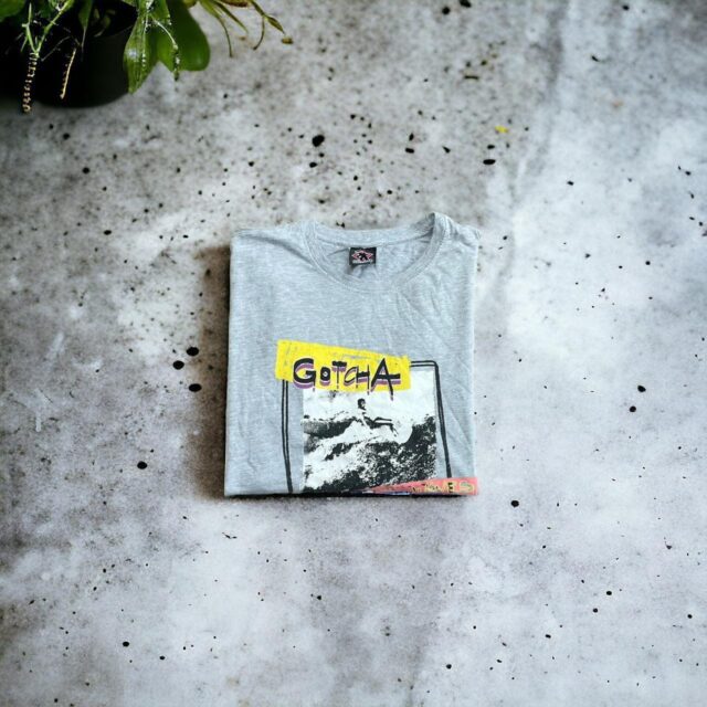 Mens Vintage Y2K Gotcha Surf Tshirt