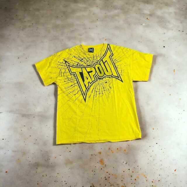 Men's Vintage Y2K TapOut Spell Out Tshirt - L