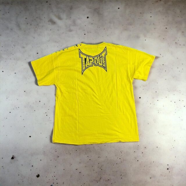 Men's Vintage Y2K TapOut Spell Out Tshirt - L