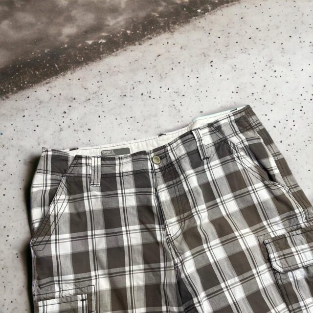 Vintage Men's Checked Cargo Clock House Shorts - M