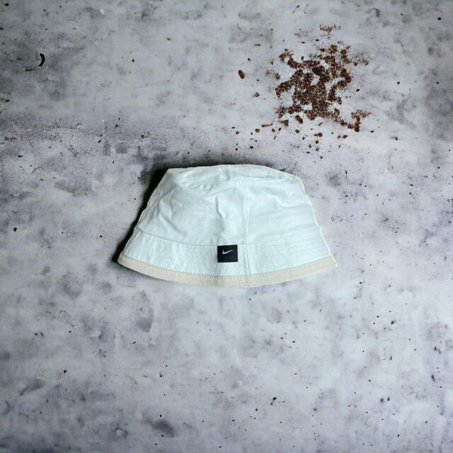 Vintage Unisex Y2K Nike Bucket Hat - M/L