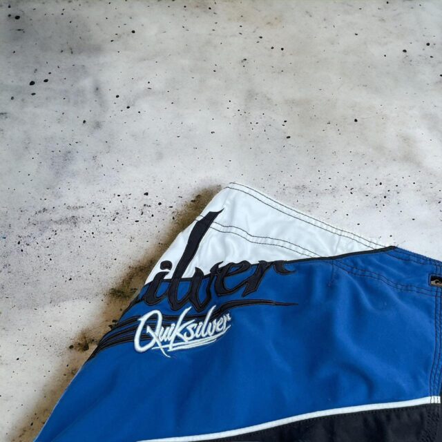 Vintage Y2K Quiksilver Board Shorts - M