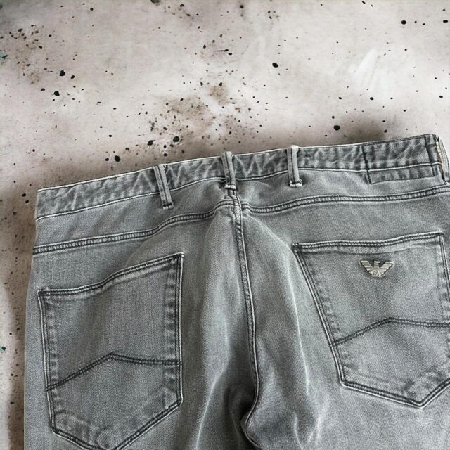 Vintage Men's Armani Grey Denim Jeans - 34"