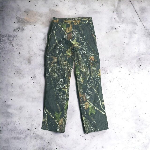 Vintage Y2K RealTree Camo Cargo Pants - 30"