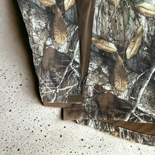 Men's RealTree Camo Patterned Hooded Jacket - L