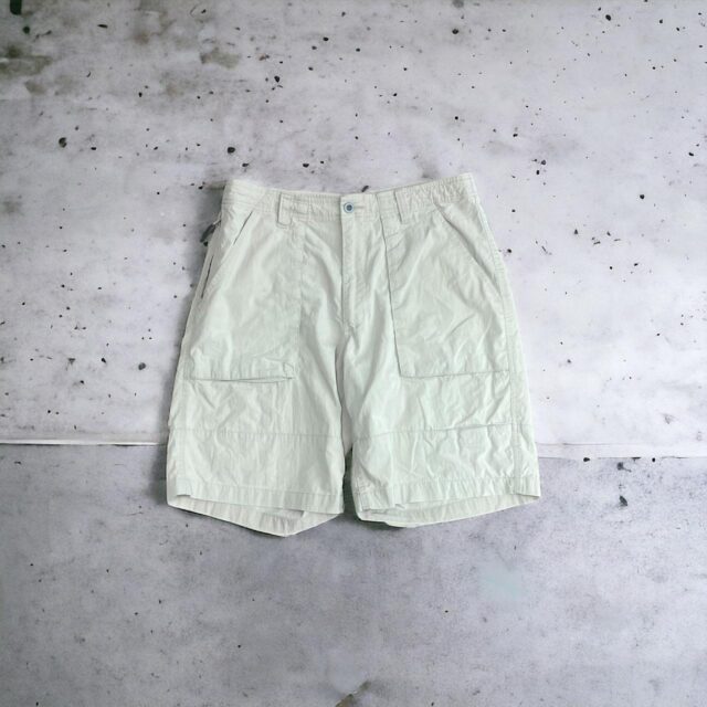 Men's Y2K Beige Gap Cargo Shorts - M