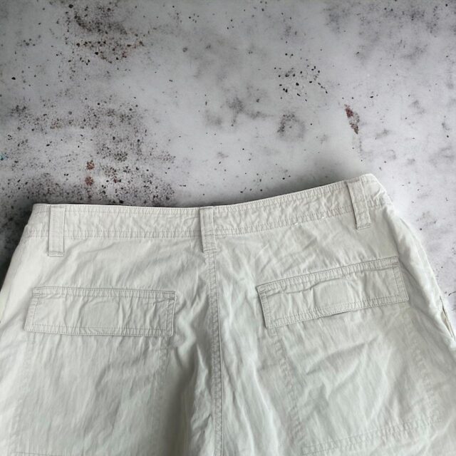Men's Y2K Beige Gap Cargo Shorts - M