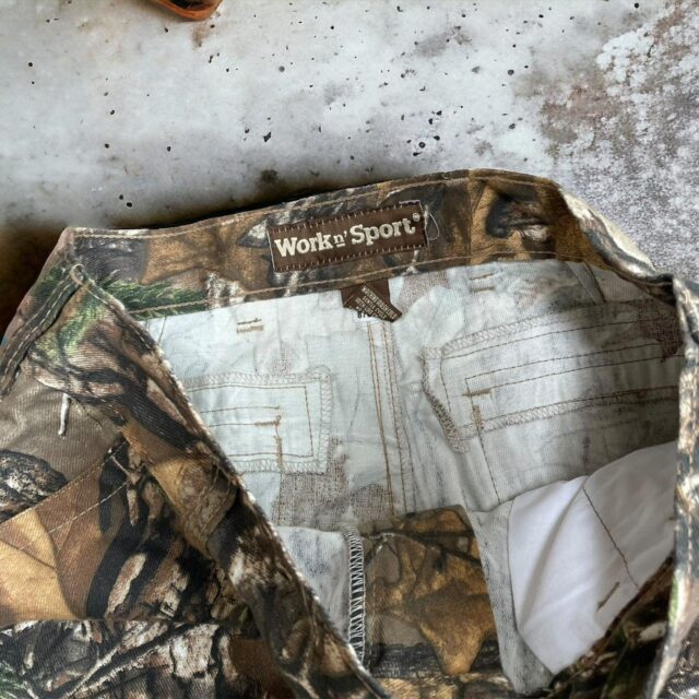 Men's Vintage Y2K RealTree Cargo Jeans - 32"