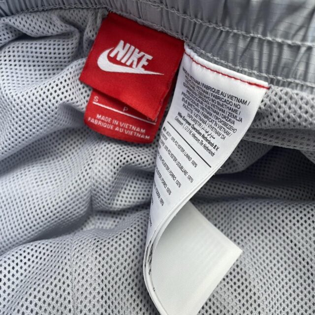 Men's Vintage Y2K Grey Nike Swim Shorts - S
