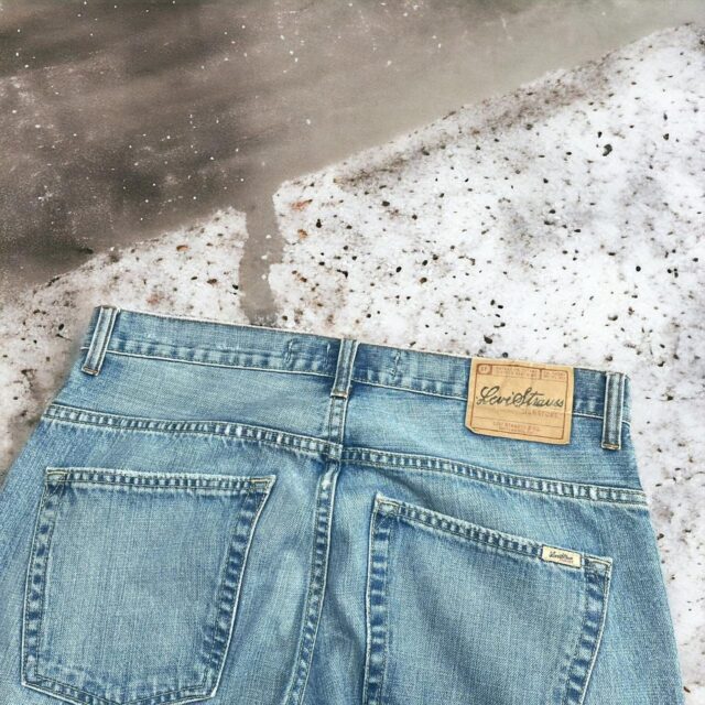 Vintage Mens Y2K Levi's Bootcut Jeans - 34"