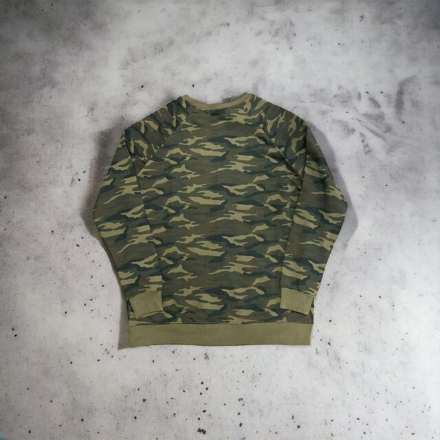 Men's Vintage Y2K Zoo York Camo Sweatshirt - L