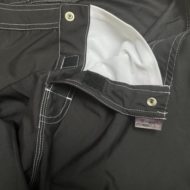 Vintage Y2K Black Cargo Board Shorts - M/L
