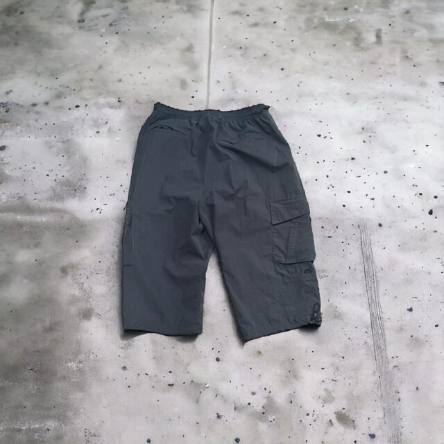 Men's Vintage Y2K Black Nike Cargo Shorts - L