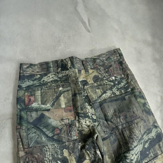 Vintage Y2K RealTree Cargo Pants - 30"